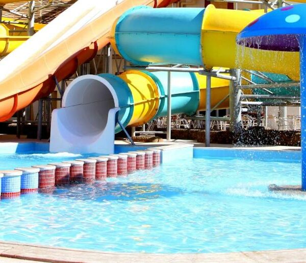 رحبًا بك في عالم الملوك – King Tut Resort غرف واسعة بتصميم ملكي أكوا بارك، شاطئ خاص، وعروض ترفيهية All Inclusive فاخر لكل أفراد العيلة مثالي للعائلات اللي بتحب الفخامة والمرح احجز دلوقتي وعيش جو الملك توت عنخ آمون!