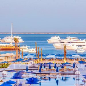 الباتروس بلو سبا + 16 عاماً فأكثر